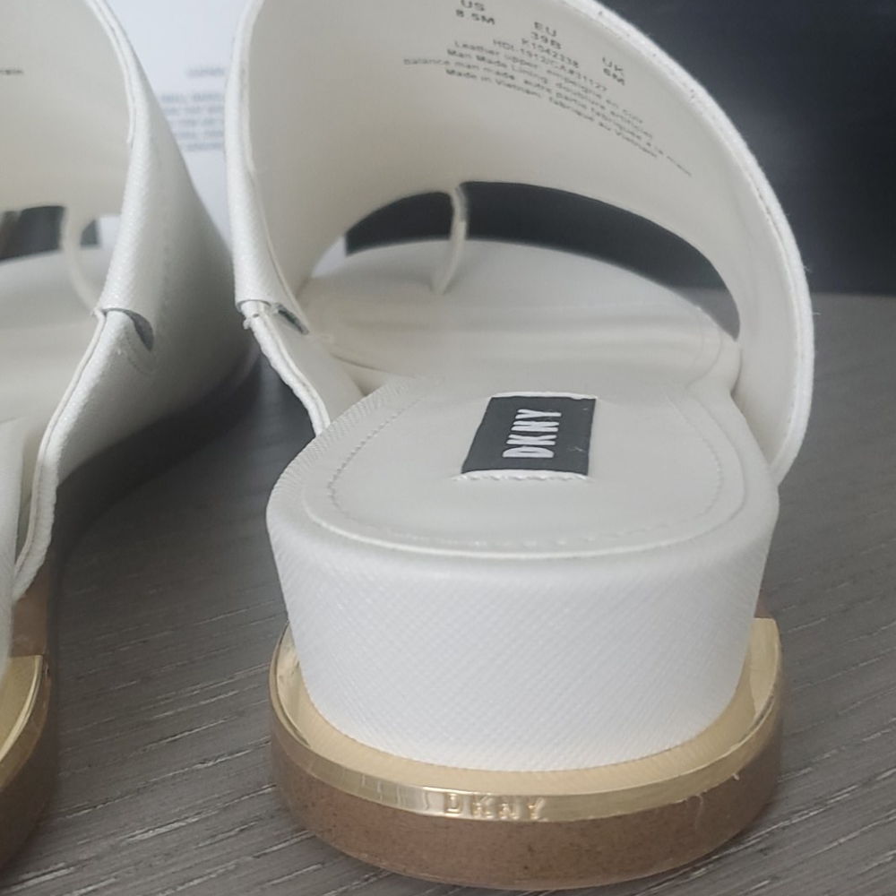 NWT DKNY shoes - Picture 5 of 7